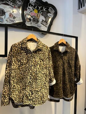 Camisaco leopardo claro y oscuro